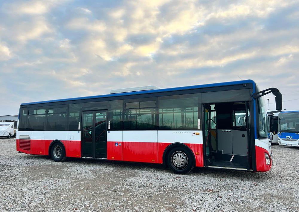 Iveco Crossway LE - Градски автобус: снимка 2 Iveco Crossway LE - Градски автобус: снимка 2