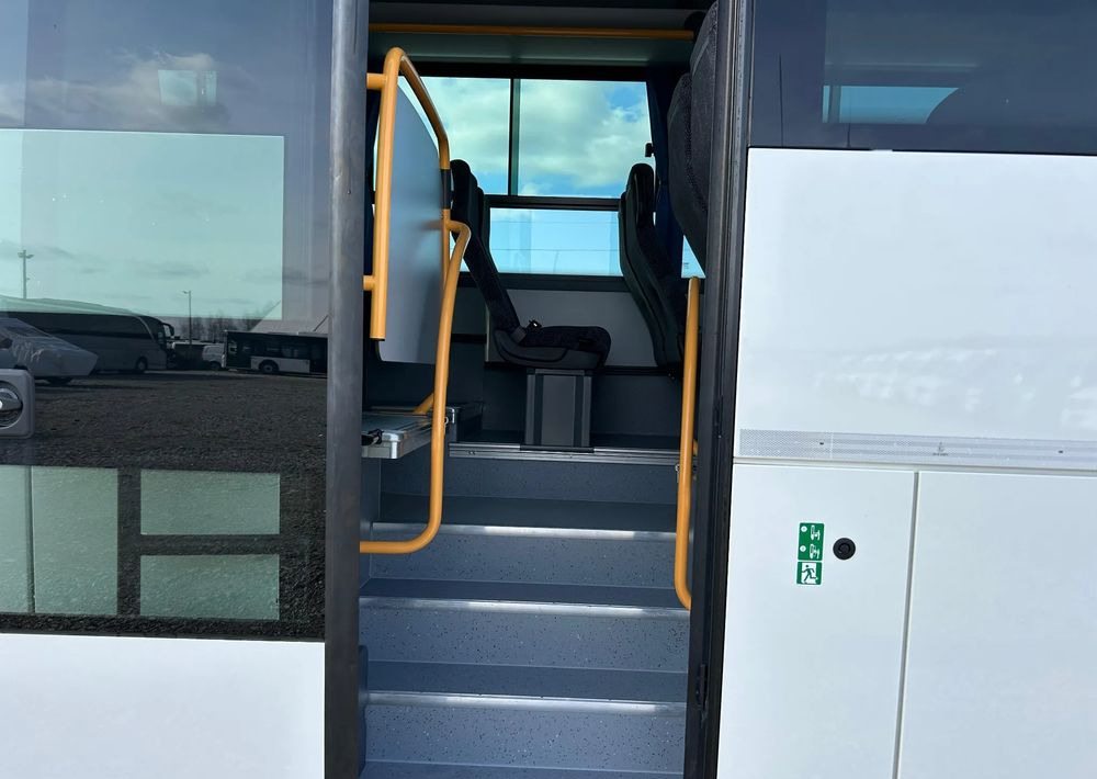 Iveco Crossway - Туристически автобус: снимка 4 Iveco Crossway - Туристически автобус: снимка 4