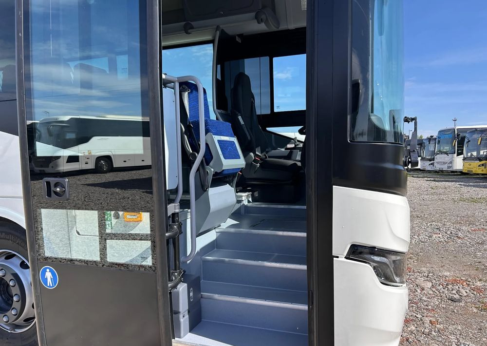 Нови Междуградски автобус Iveco Crossway: снимка 16