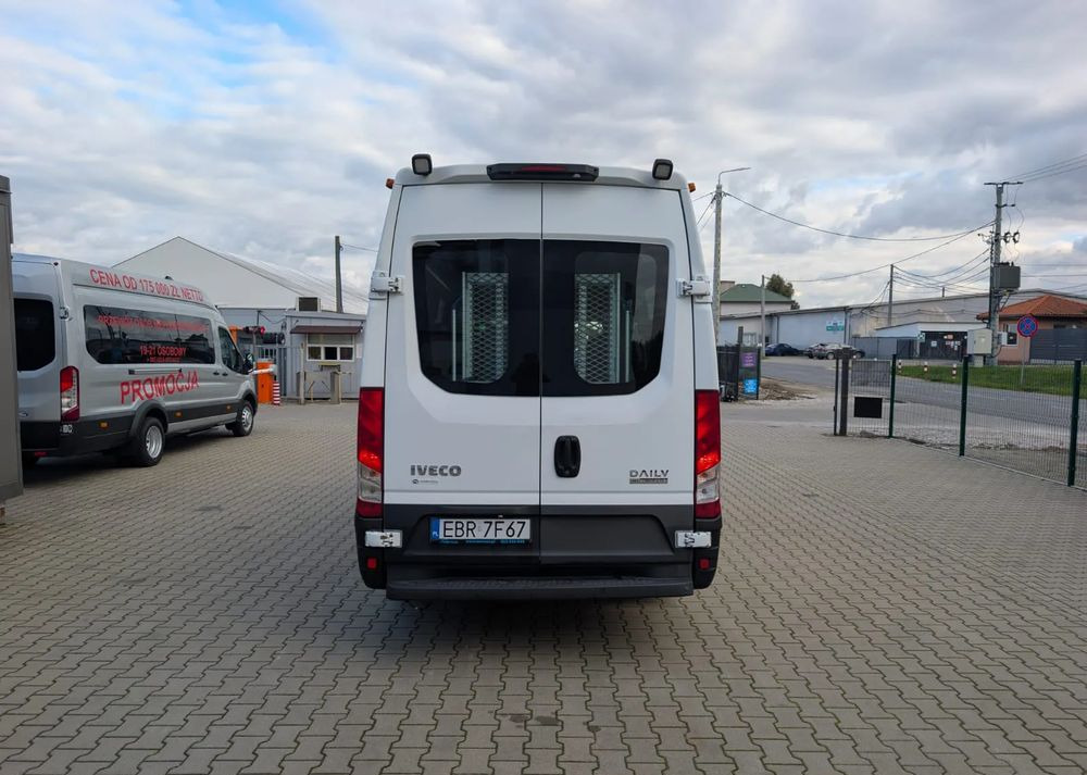 Iveco Daily - Микробус, Пътнически бус: снимка 4 Iveco Daily - Микробус, Пътнически бус: снимка 4