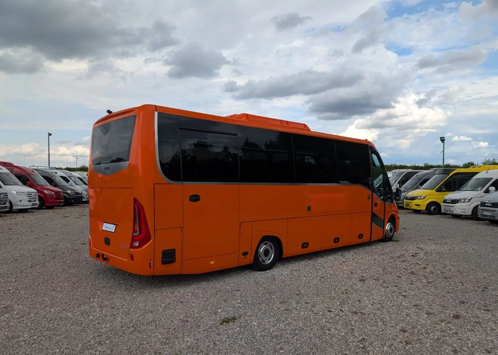 Iveco Daily - Туристически автобус: снимка 5 Iveco Daily - Туристически автобус: снимка 5