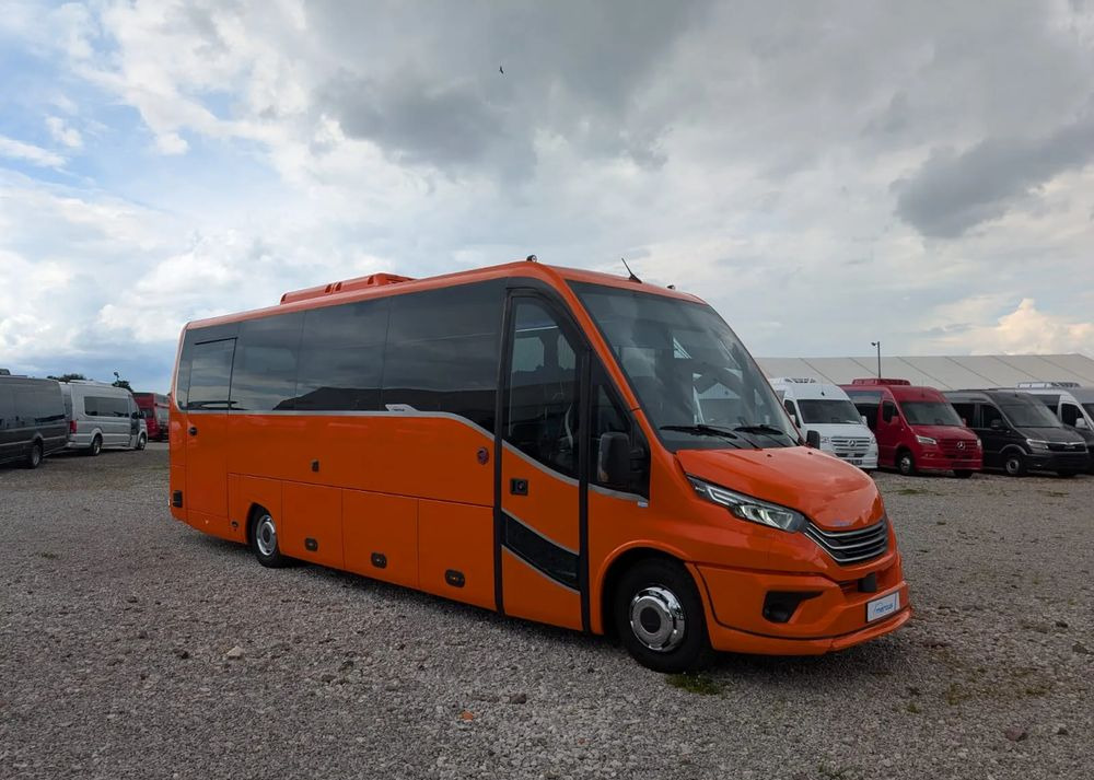 Iveco Daily - Туристически автобус: снимка 3 Iveco Daily - Туристически автобус: снимка 3