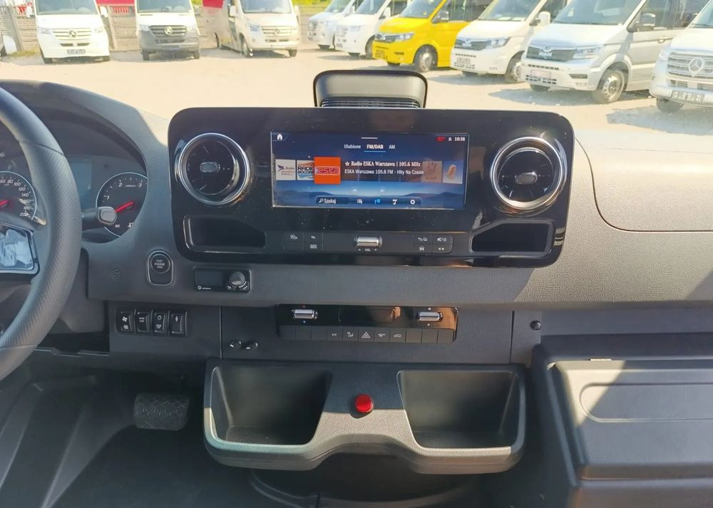 Нови Микробус, Пътнически бус Mercedes-Benz Sprinter 519: снимка 19