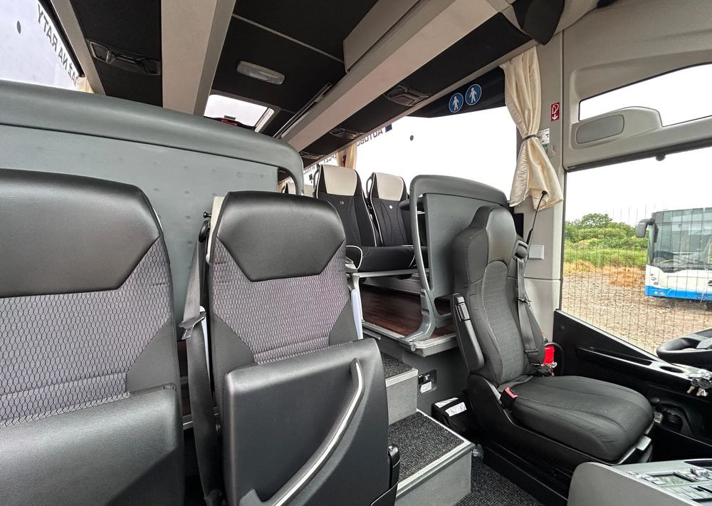 Туристически автобус Mercedes-Benz Tourismo: снимка 13