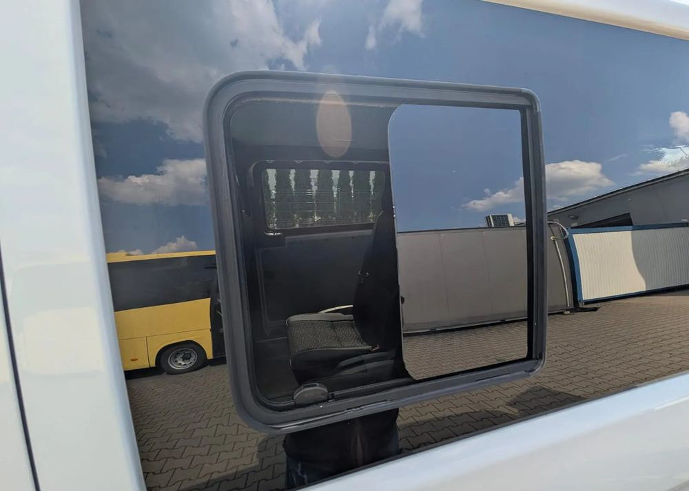 Нови Микробус, Електробус Mercedes-Benz eVito: снимка 15