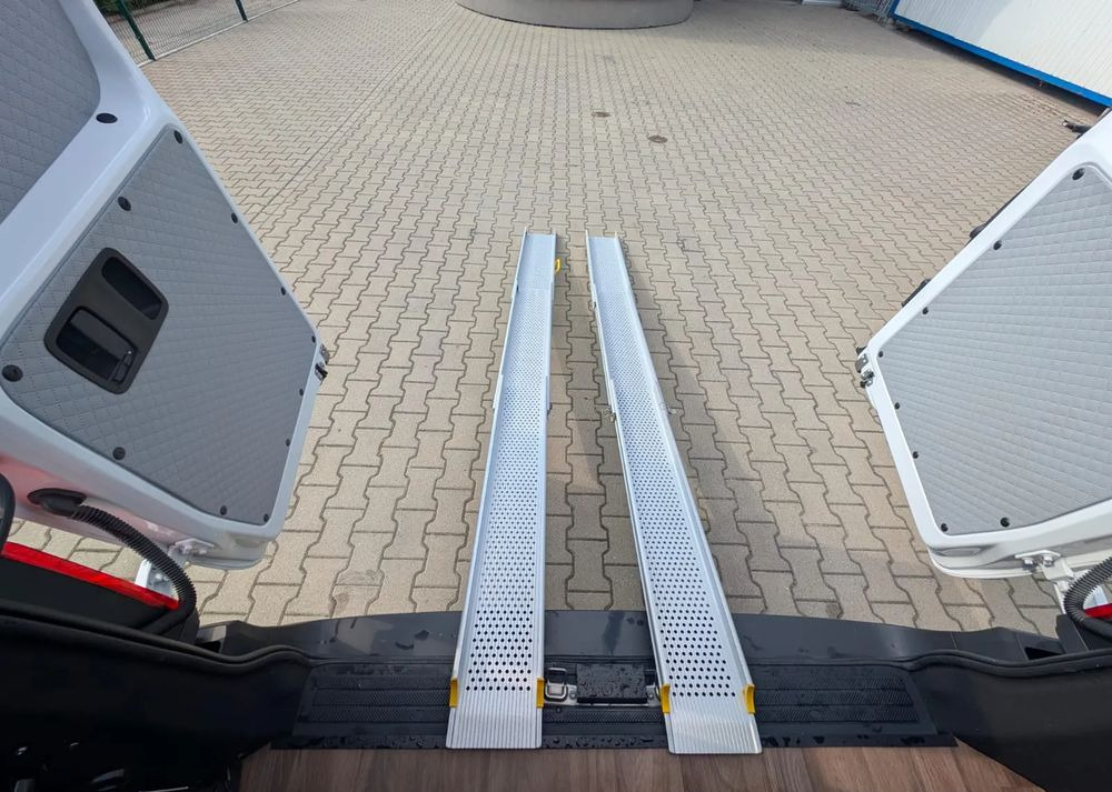 Нови Микробус, Електробус Mercedes-Benz eVito: снимка 8