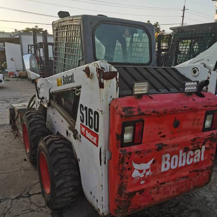 BOBCAT s160 - Мини челен товарач: снимка 1 BOBCAT s160 - Мини челен товарач: снимка 1