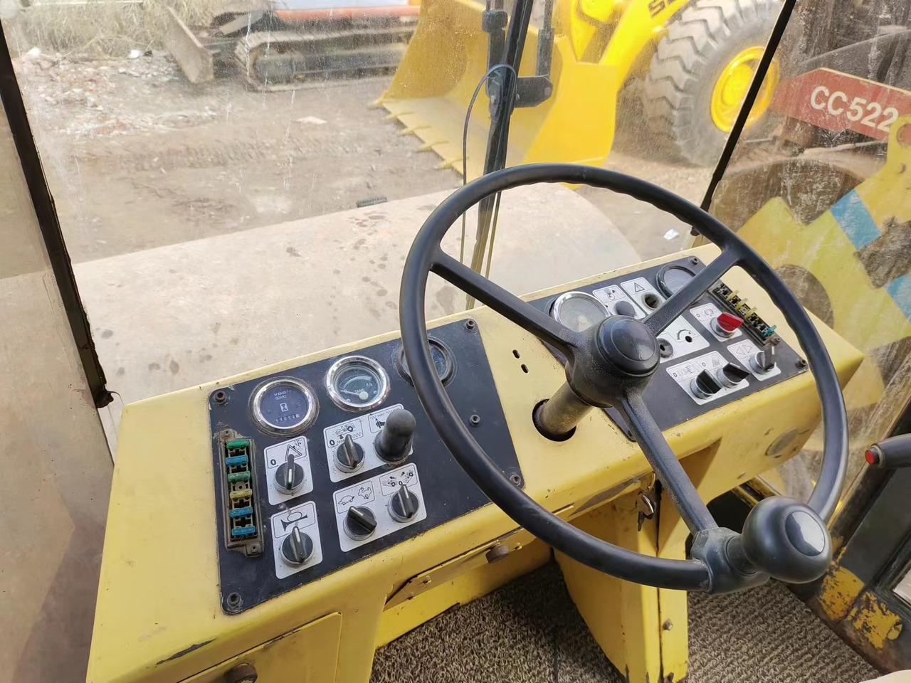 BOMAG BW 217D - Компактор: снимка 5 BOMAG BW 217D - Компактор: снимка 5