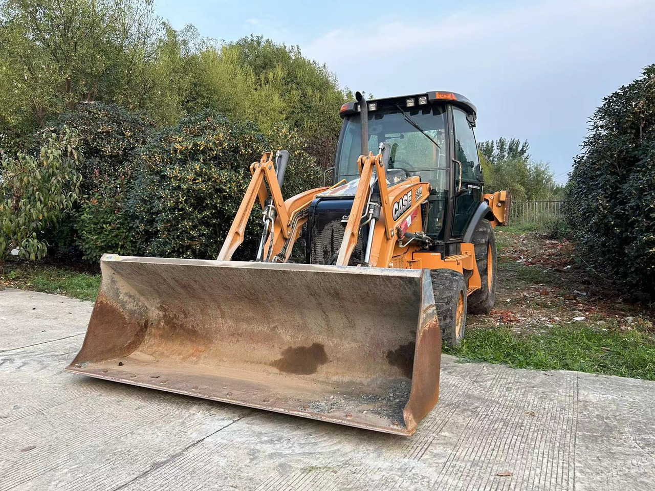 CASE 580 SUPPER N - Багер-товарач: снимка 2 CASE 580 SUPPER N - Багер-товарач: снимка 2