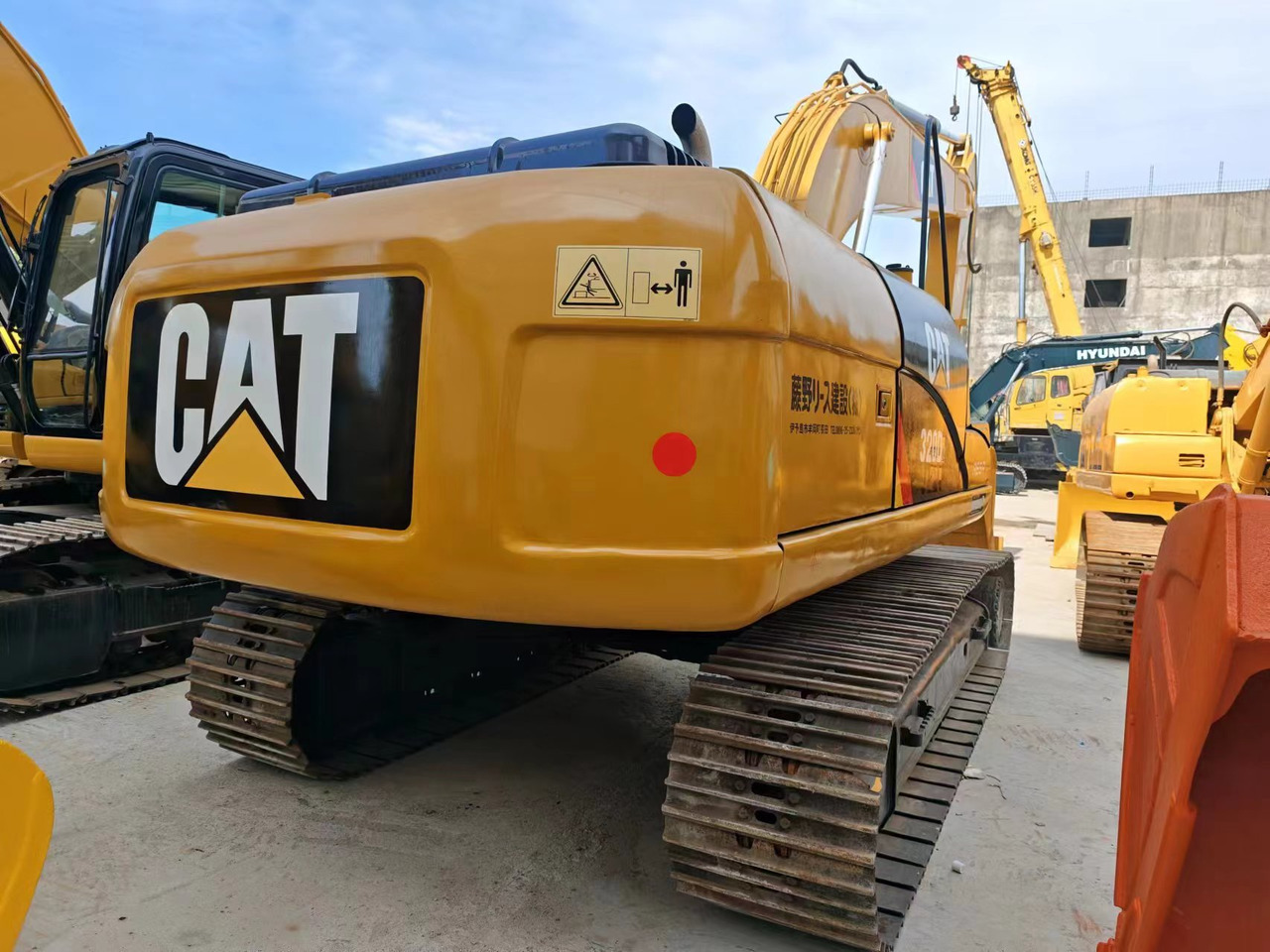 CAT 320D 320D2 320 - Верижен багер: снимка 1 CAT 320D 320D2 320 - Верижен багер: снимка 1