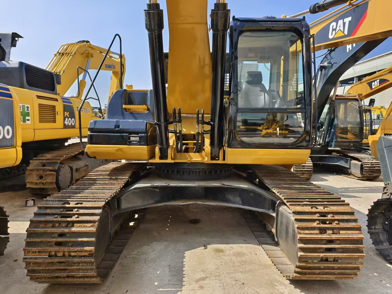 CAT 330D2 - Верижен багер: снимка 2 CAT 330D2 - Верижен багер: снимка 2