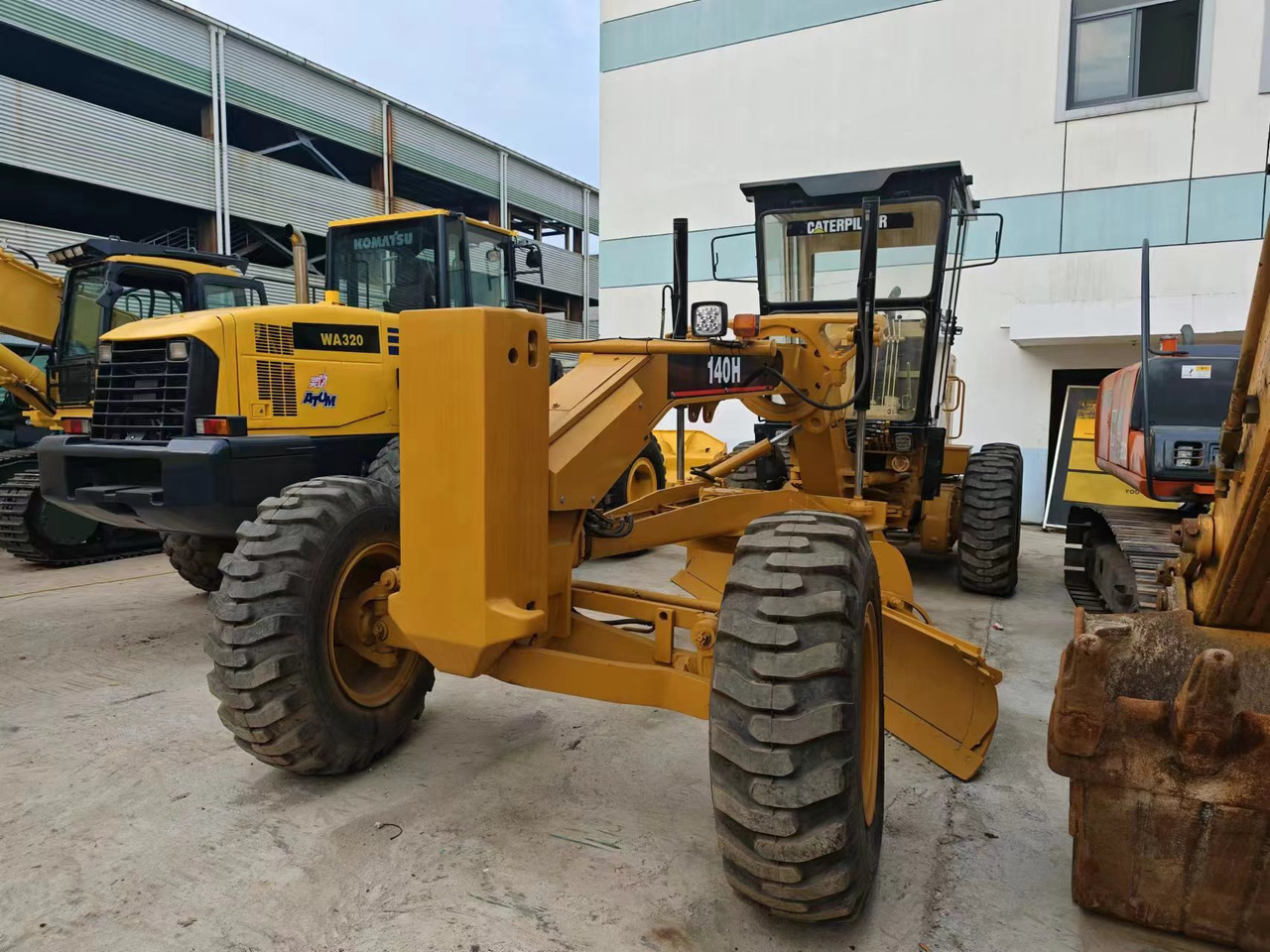 CATERPILLAR 140H - Грейдер: снимка 3 CATERPILLAR 140H - Грейдер: снимка 3