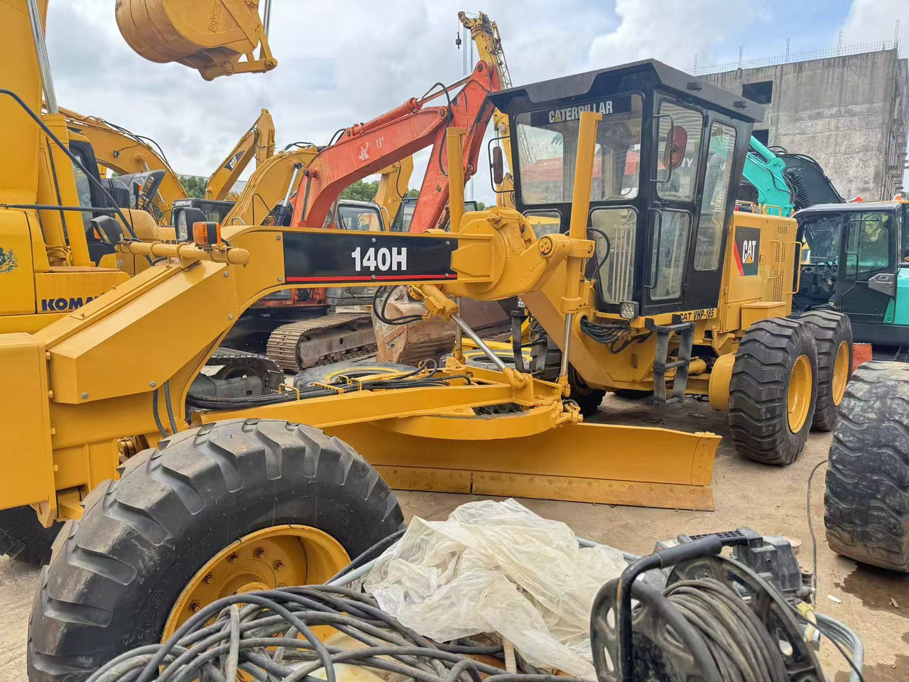 CATERPILLAR 140H - Грейдер: снимка 2 CATERPILLAR 140H - Грейдер: снимка 2