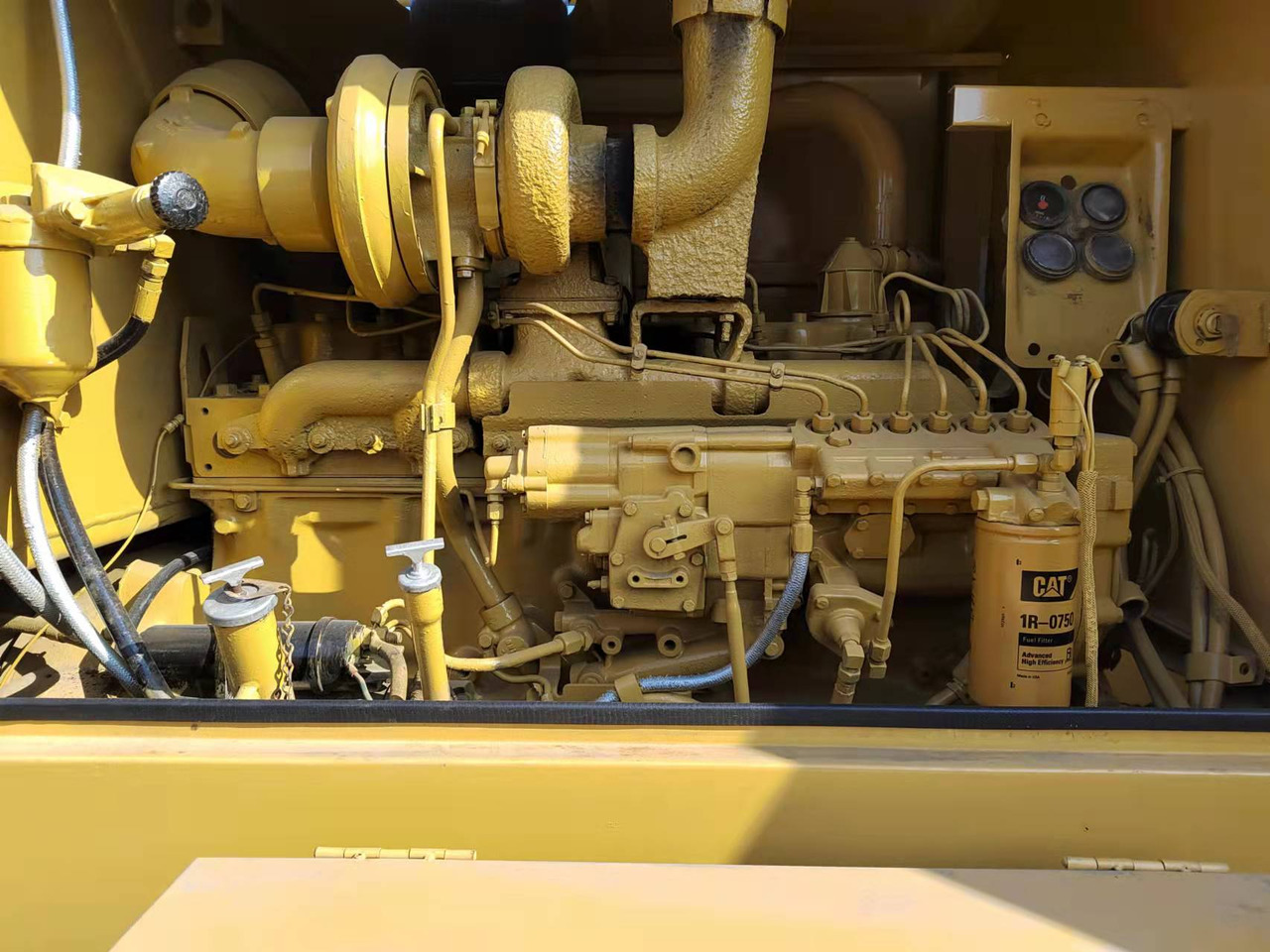 CATERPILLAR 140H - Грейдер: снимка 3 CATERPILLAR 140H - Грейдер: снимка 3