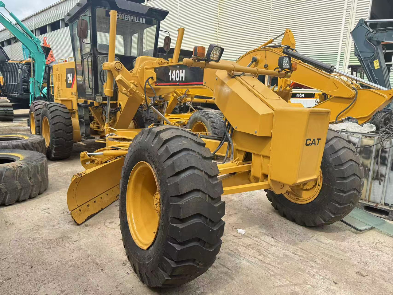 CATERPILLAR 140H - Грейдер: снимка 3 CATERPILLAR 140H - Грейдер: снимка 3