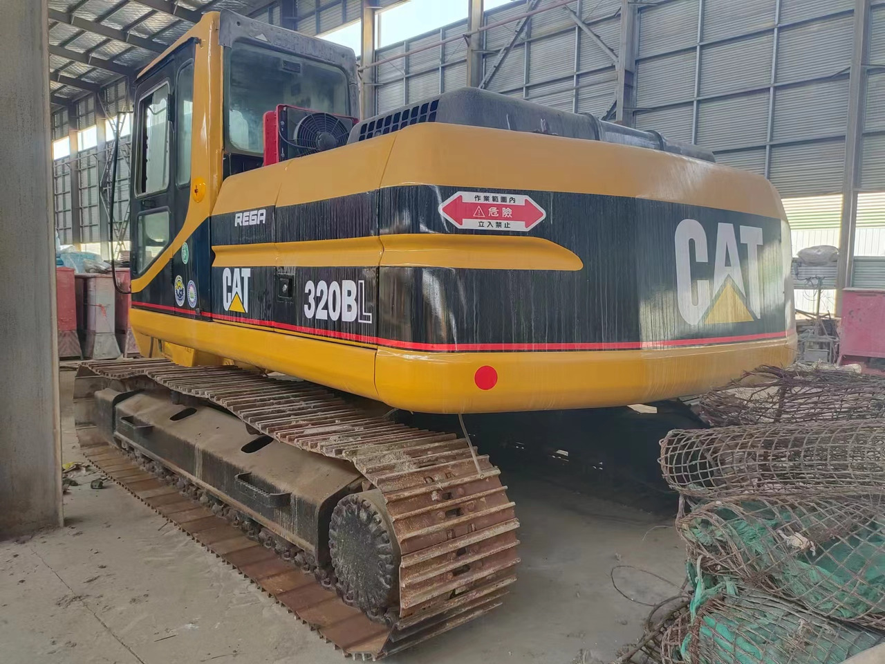 CATERPILLAR 320BL - Верижен багер: снимка 3 CATERPILLAR 320BL - Верижен багер: снимка 3