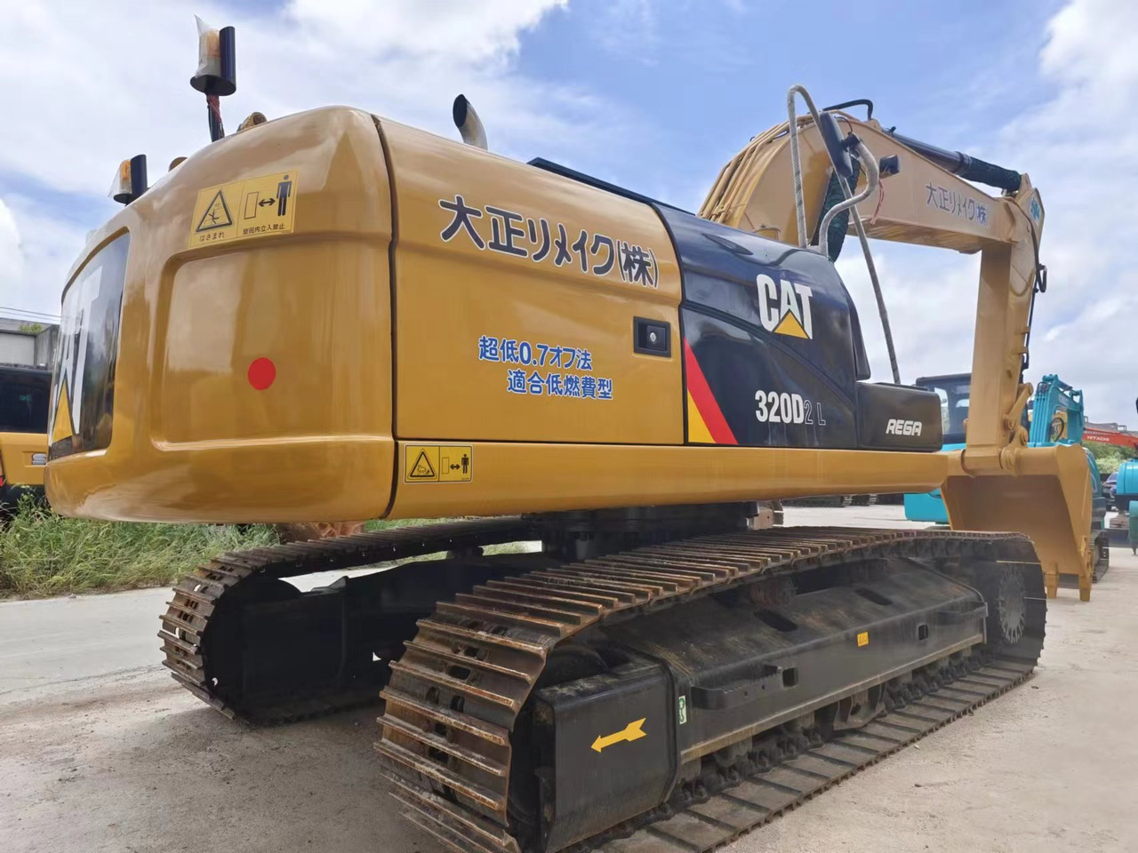 CATERPILLAR 320D - Верижен багер: снимка 1 CATERPILLAR 320D - Верижен багер: снимка 1