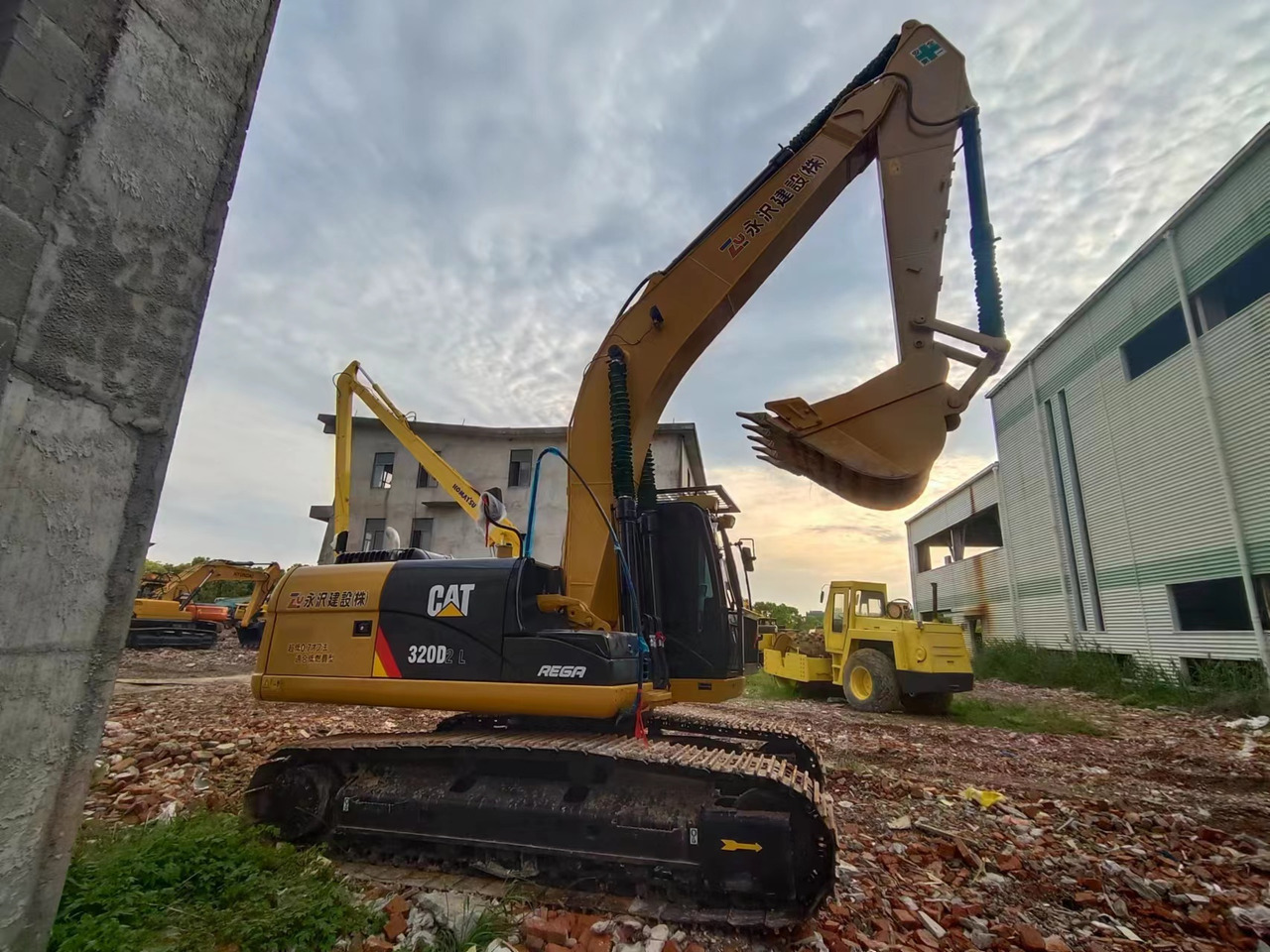CATERPILLAR 320D2L CAT 320D - Верижен багер: снимка 2 CATERPILLAR 320D2L CAT 320D - Верижен багер: снимка 2