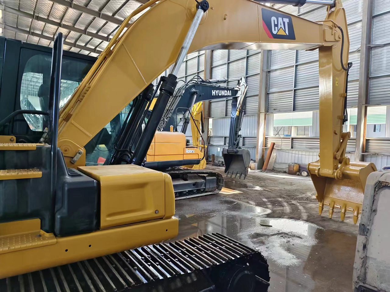 CATERPILLAR 320GC CAT 320 - Верижен багер: снимка 3 CATERPILLAR 320GC CAT 320 - Верижен багер: снимка 3