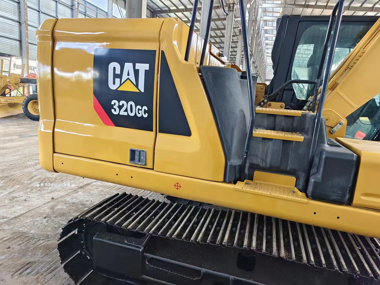 CATERPILLAR 320GC - Верижен багер: снимка 3 CATERPILLAR 320GC - Верижен багер: снимка 3
