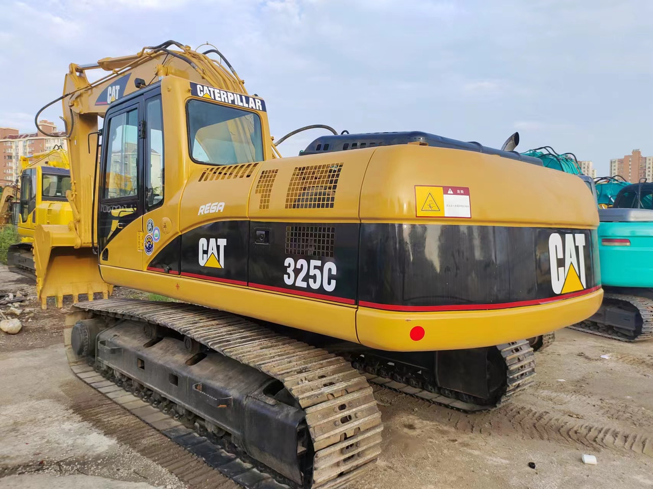 CATERPILLAR 325C - Верижен багер: снимка 2 CATERPILLAR 325C - Верижен багер: снимка 2