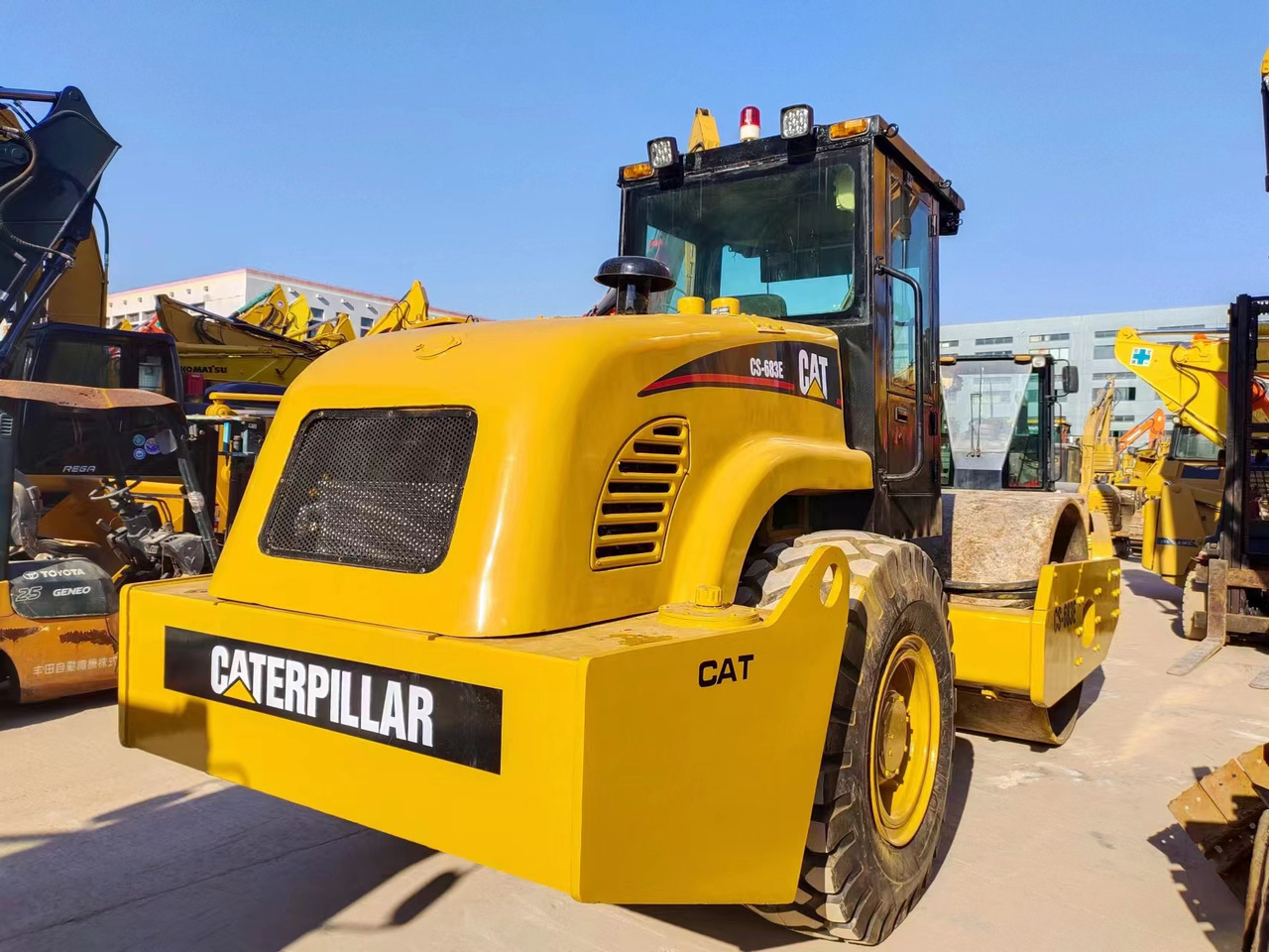 CATERPILLAR CS683E - Компактор: снимка 4 CATERPILLAR CS683E - Компактор: снимка 4