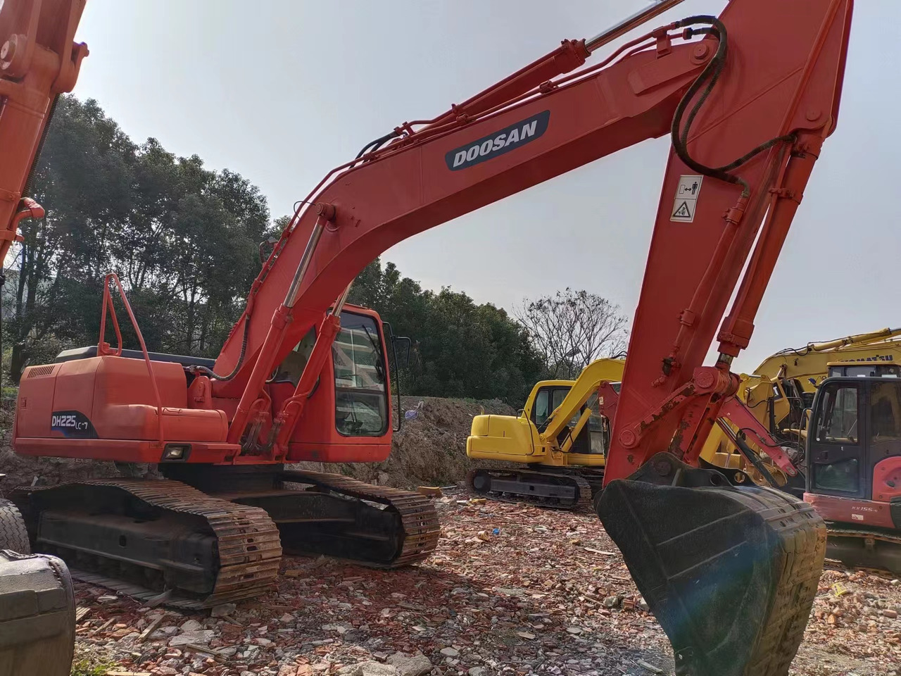 DOOSAN DH225LC-7 - Верижен багер: снимка 4 DOOSAN DH225LC-7 - Верижен багер: снимка 4