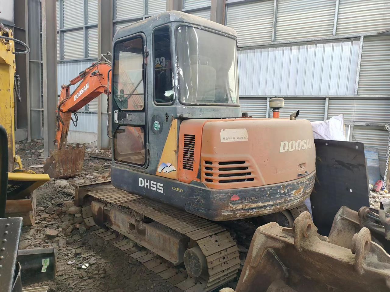 DOOSAN DH55 - Мини багер: снимка 2 DOOSAN DH55 - Мини багер: снимка 2