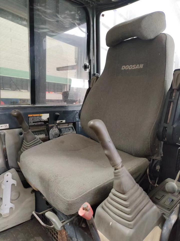 DOOSAN DH55 - Мини багер: снимка 3 DOOSAN DH55 - Мини багер: снимка 3