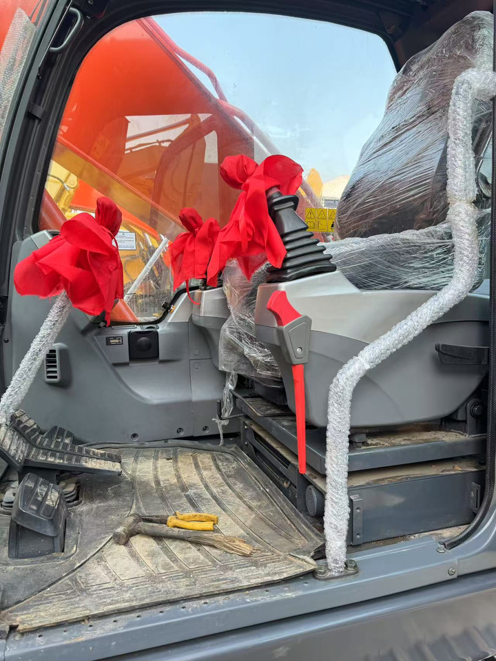 DOOSAN DX225 - Верижен багер: снимка 4 DOOSAN DX225 - Верижен багер: снимка 4