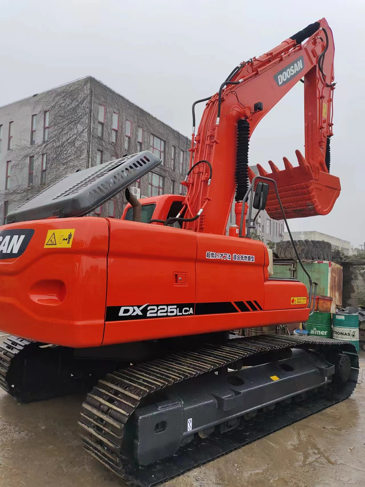 DOOSAN DX225LCA - Верижен багер: снимка 3 DOOSAN DX225LCA - Верижен багер: снимка 3