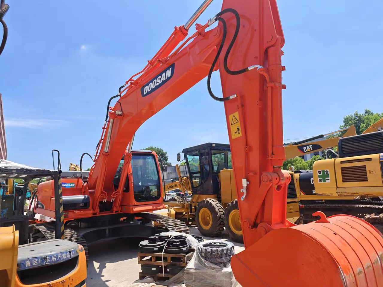 DOOSAN DX300LC-9C - Верижен багер: снимка 4 DOOSAN DX300LC-9C - Верижен багер: снимка 4