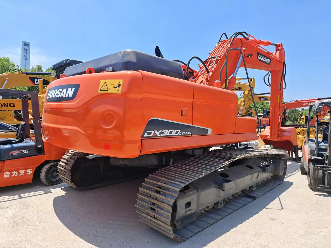 DOOSAN DX300LC-9C - Верижен багер: снимка 3 DOOSAN DX300LC-9C - Верижен багер: снимка 3