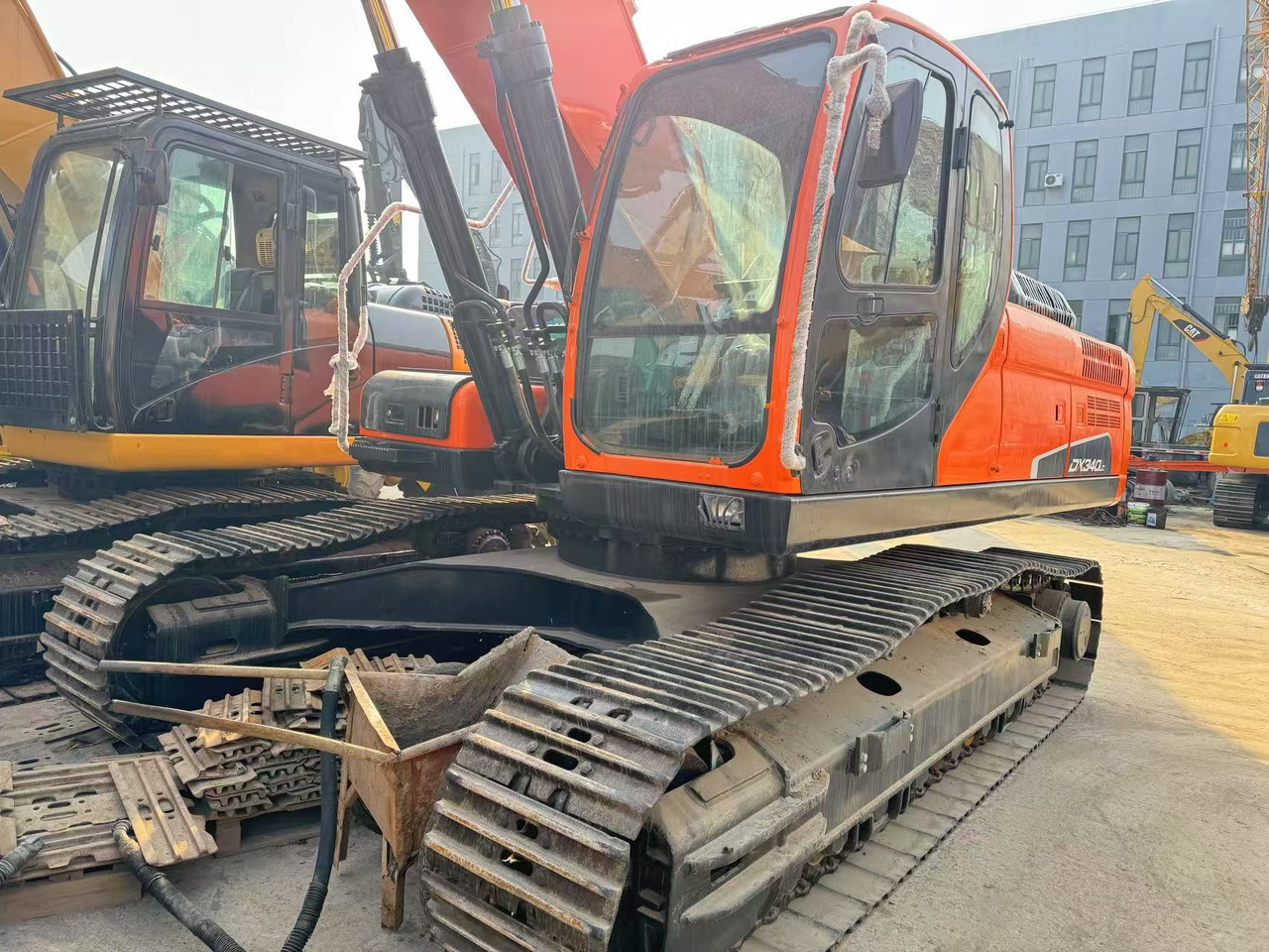 DOOSAN DX340LC - Верижен багер: снимка 4 DOOSAN DX340LC - Верижен багер: снимка 4