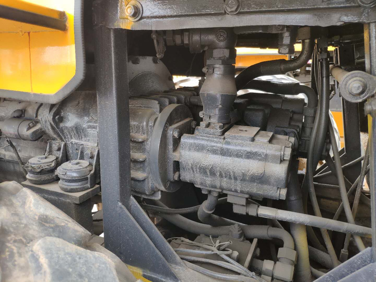 DYNAPAC CA301D - Компактор: снимка 4 DYNAPAC CA301D - Компактор: снимка 4
