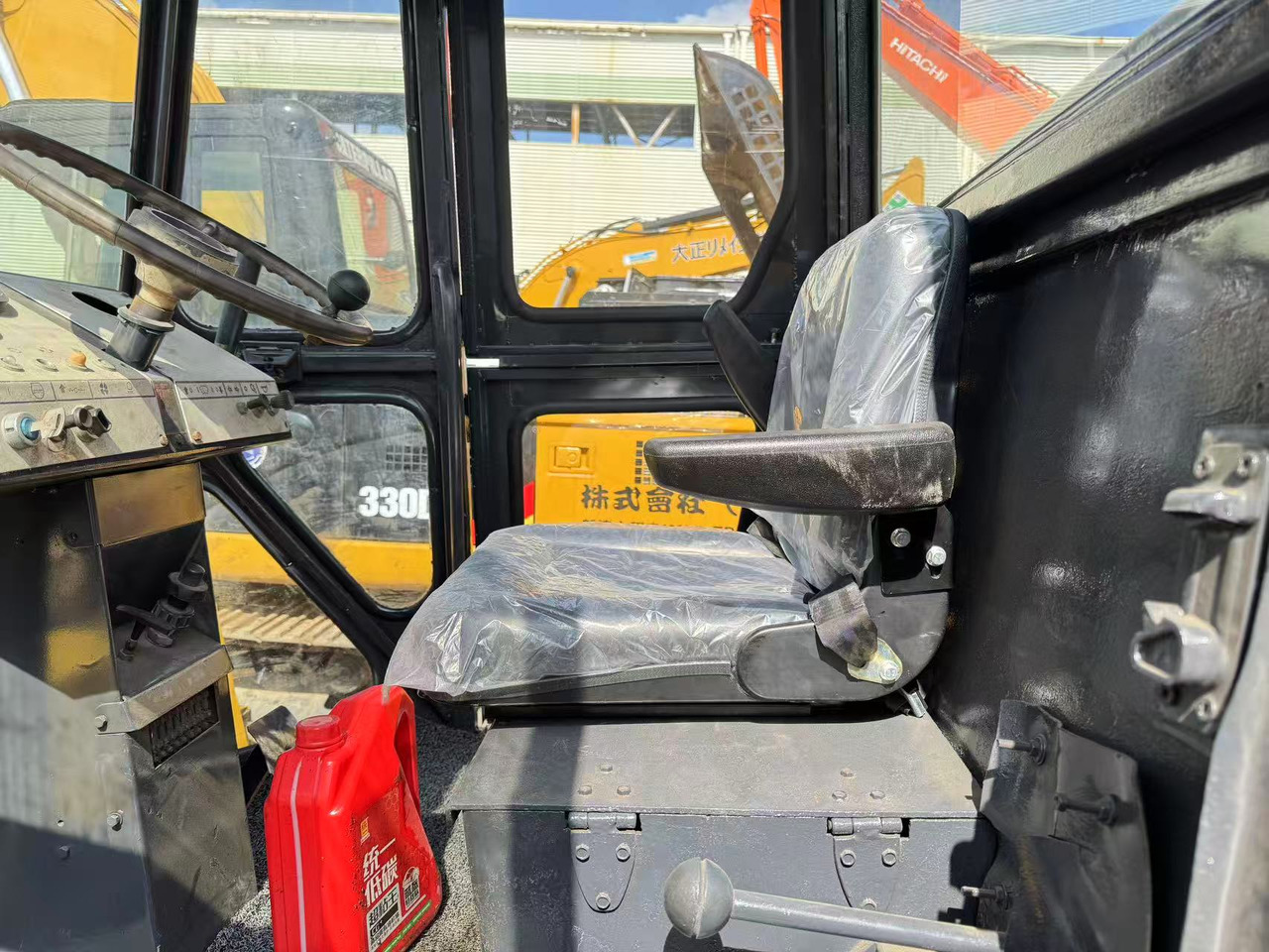 DYNAPAC CA301D - Пътен валяк: снимка 4 DYNAPAC CA301D - Пътен валяк: снимка 4