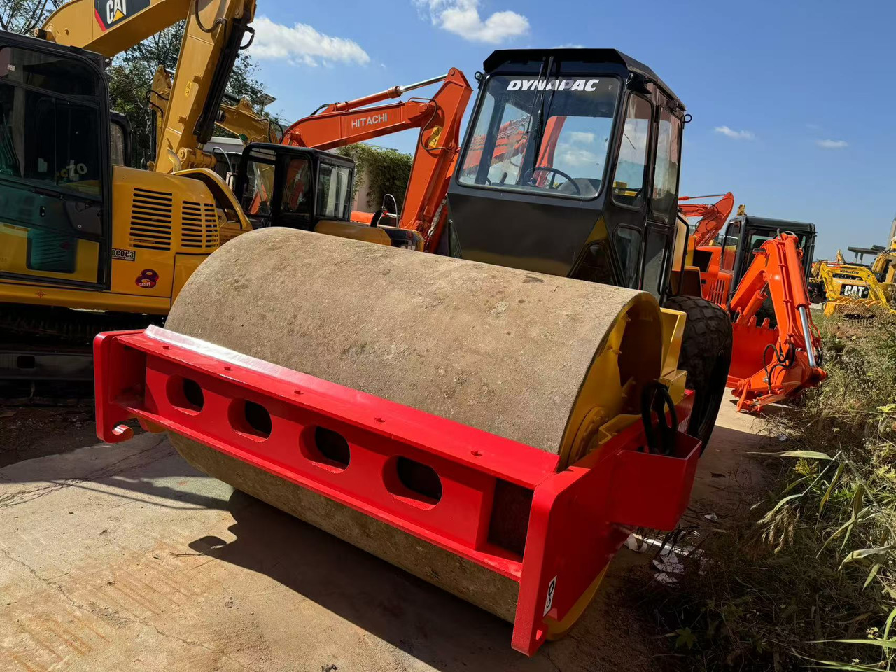 DYNAPAC CA30D - Компактор: снимка 1 DYNAPAC CA30D - Компактор: снимка 1