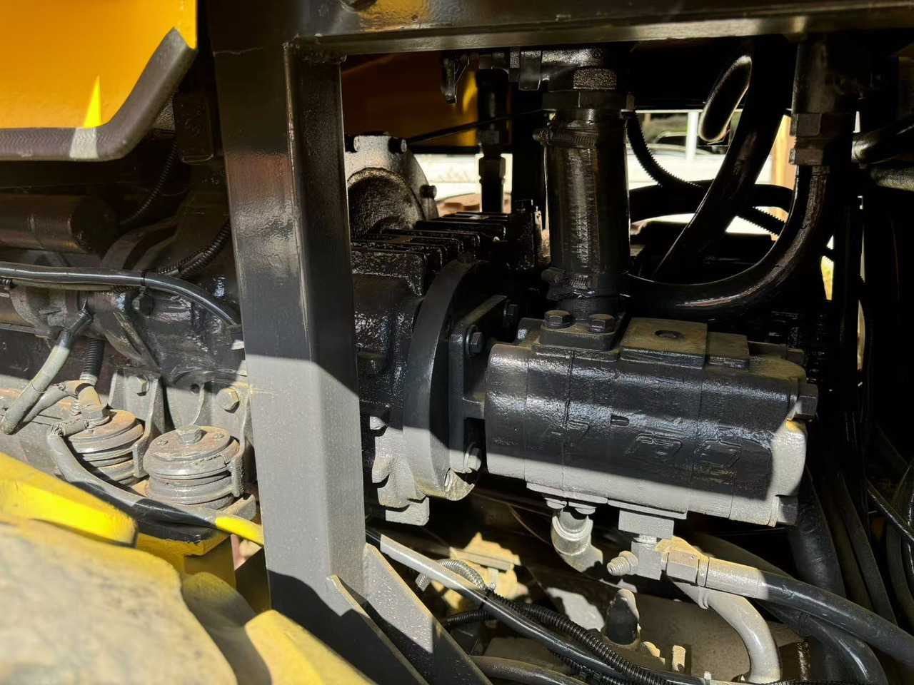 DYNAPAC CA30D - Компактор: снимка 4 DYNAPAC CA30D - Компактор: снимка 4