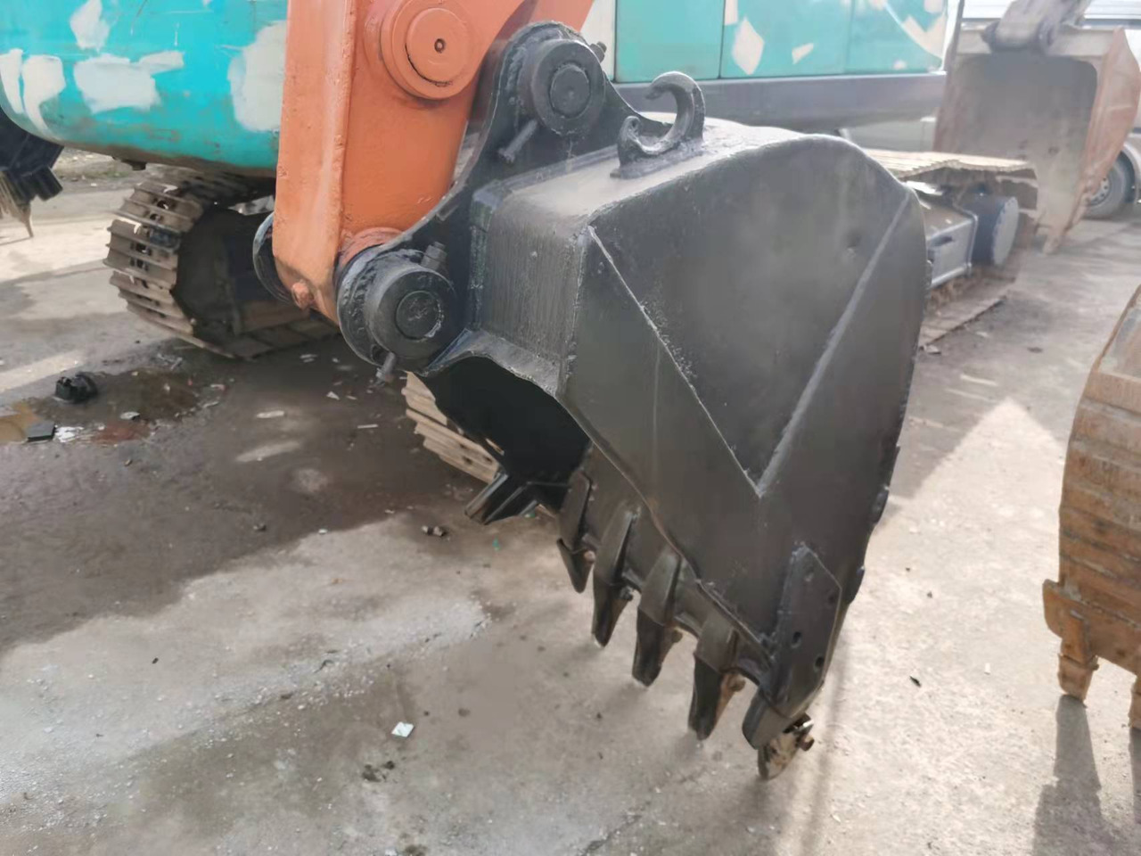 HITACHI EX120-2 - Верижен багер: снимка 4 HITACHI EX120-2 - Верижен багер: снимка 4