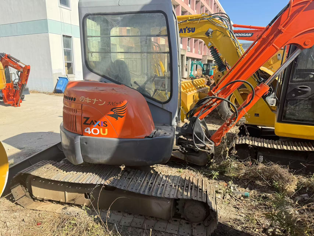 HITACHI ZX40U - Мини багер: снимка 2 HITACHI ZX40U - Мини багер: снимка 2