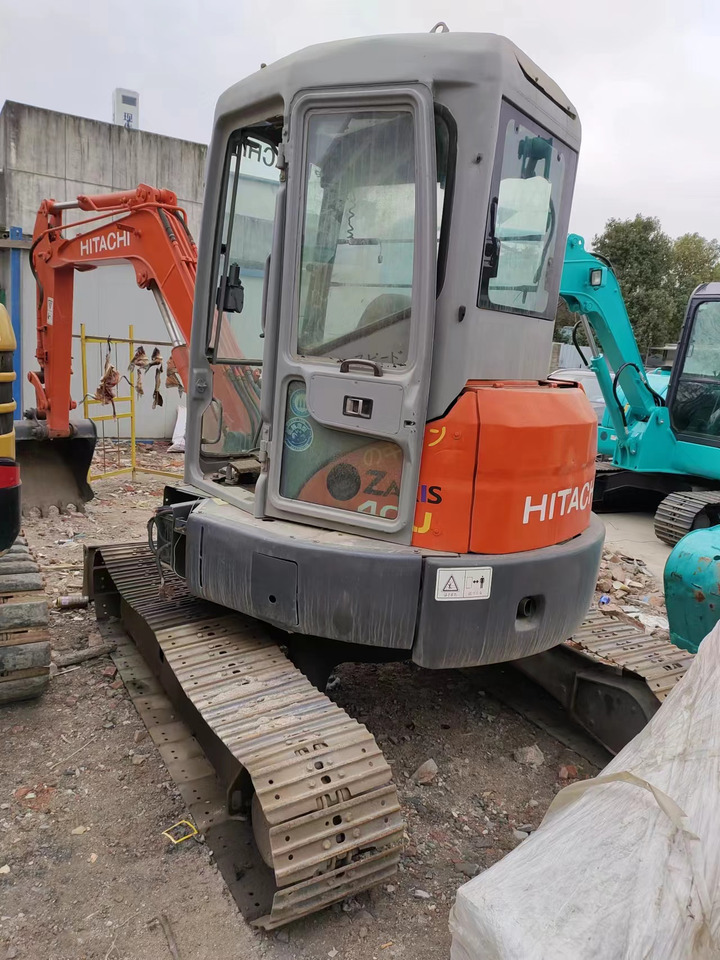 HITACHI ZX40U - Мини багер: снимка 1 HITACHI ZX40U - Мини багер: снимка 1