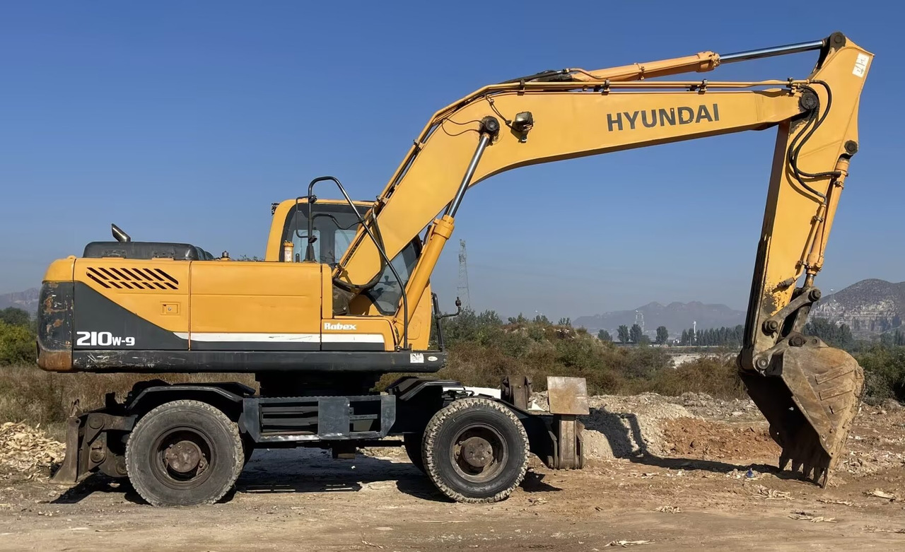 HYUNDAI 210W-9 - Колесен багер: снимка 2 HYUNDAI 210W-9 - Колесен багер: снимка 2