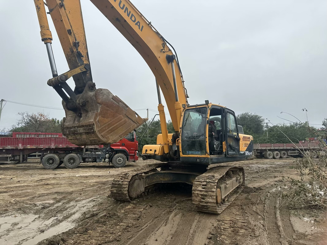 Верижен багер HYUNDAI R305LC-9T: снимка 8 Верижен багер HYUNDAI R305LC-9T: снимка 8