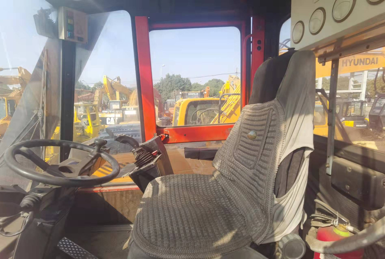 KALMAR DRF450 - Ричстакер: снимка 3 KALMAR DRF450 - Ричстакер: снимка 3