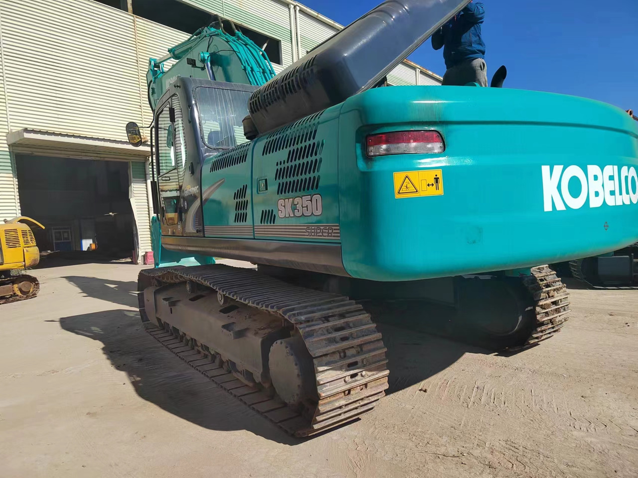KOBELCO SK350LC-8 - Верижен багер: снимка 3 KOBELCO SK350LC-8 - Верижен багер: снимка 3