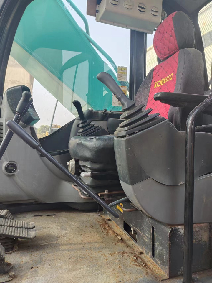 KOBELCO SK350LC-8 - Верижен багер: снимка 4 KOBELCO SK350LC-8 - Верижен багер: снимка 4