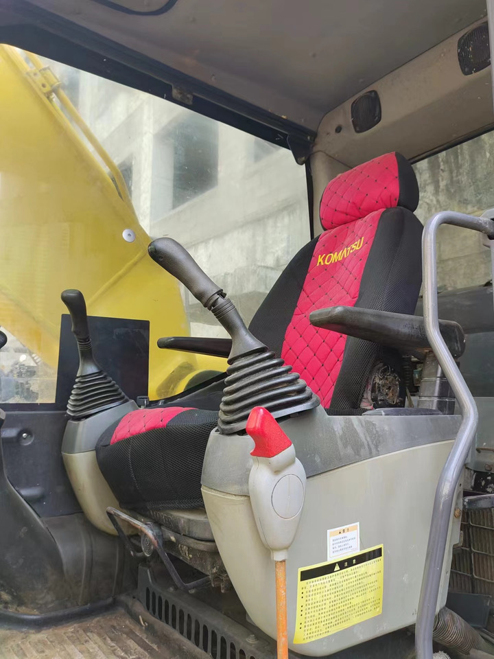 KOMATSU PC200-8 - Верижен багер: снимка 3 KOMATSU PC200-8 - Верижен багер: снимка 3