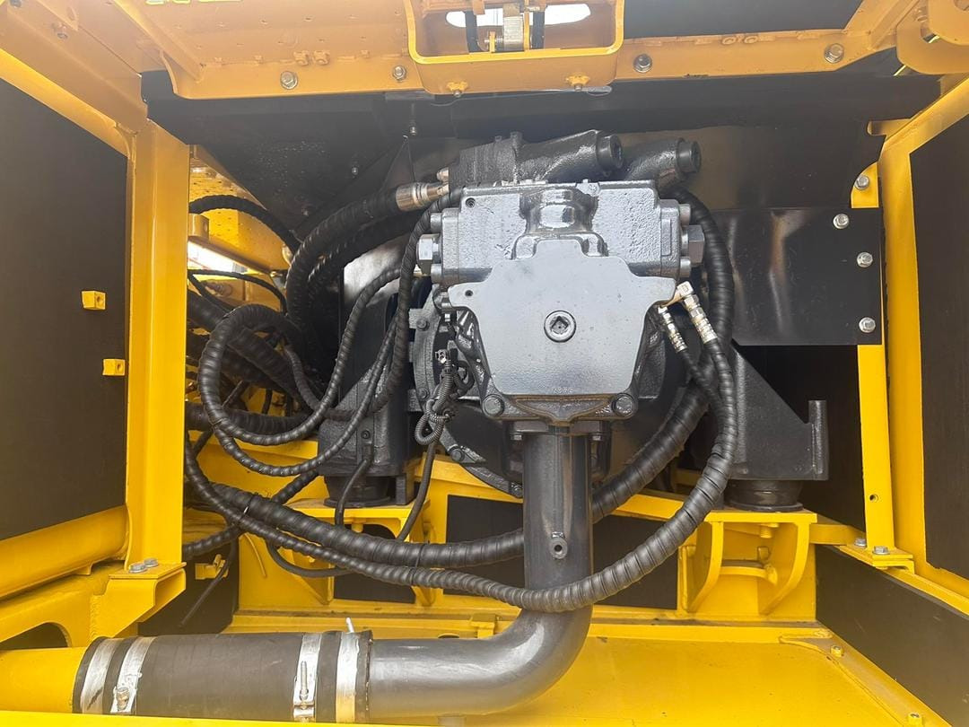 KOMATSU PC300-8 - Верижен багер: снимка 4 KOMATSU PC300-8 - Верижен багер: снимка 4