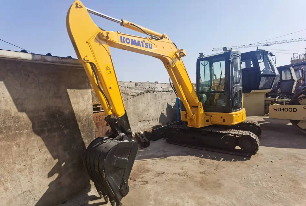 KOMATSU PC55MR-2 - Мини багер: снимка 2 KOMATSU PC55MR-2 - Мини багер: снимка 2