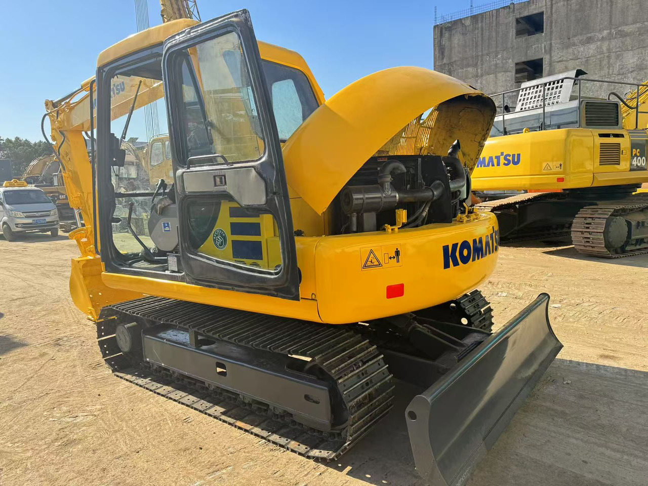 KOMATSU PC60-7 - Верижен багер: снимка 2 KOMATSU PC60-7 - Верижен багер: снимка 2